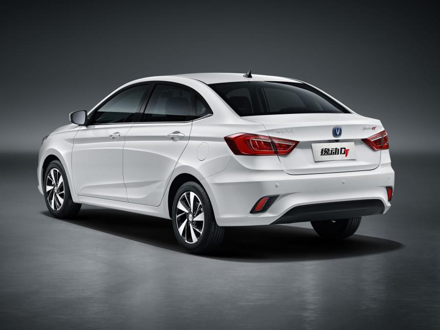  ChangAn Eado DT 2018 года  (фото 4 из 15)